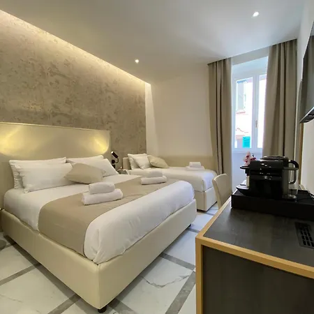 Croce 4* Rome